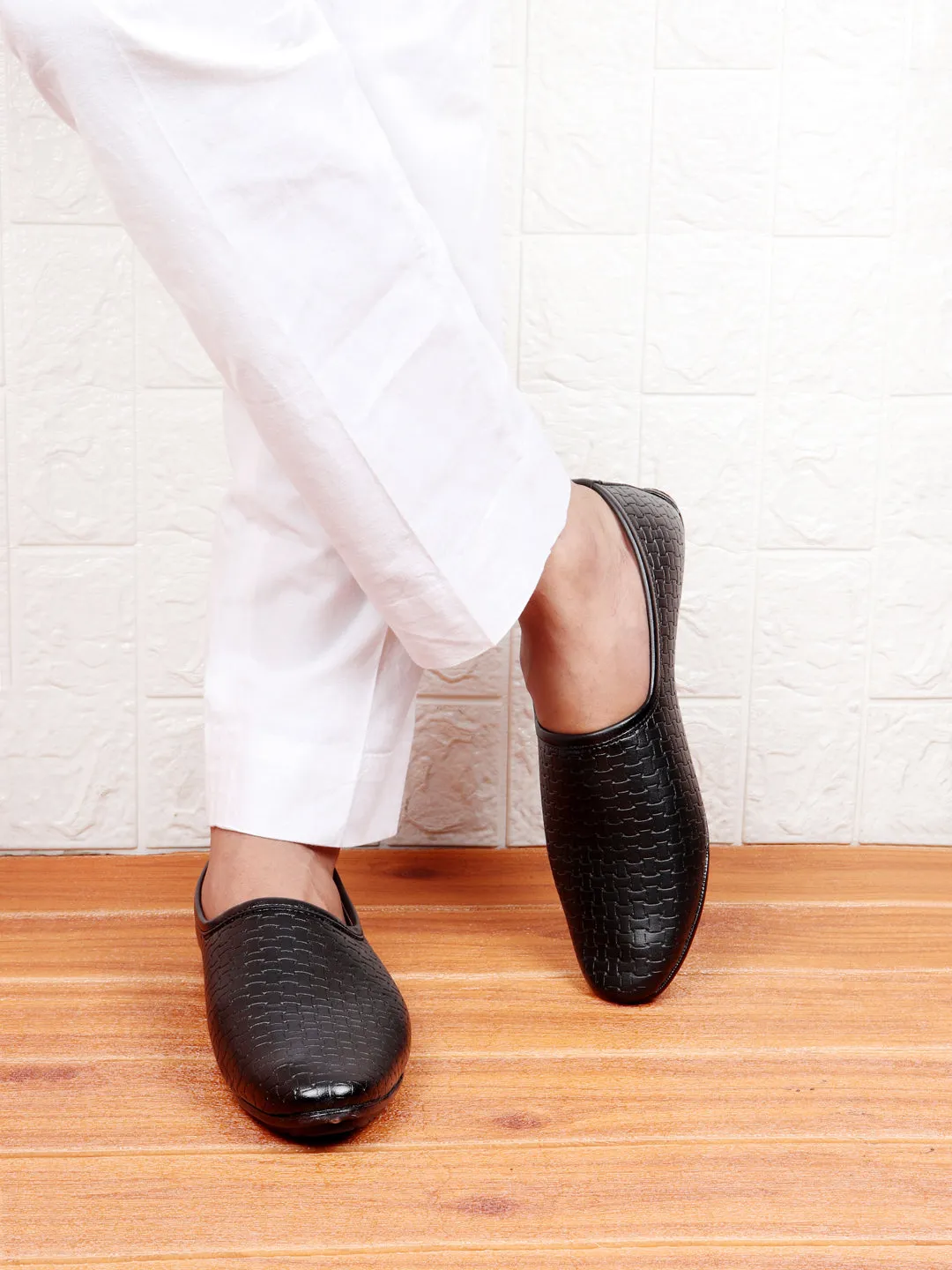 Men Black Ethnic Slip-On Regular Styling Jutis & Mojaris